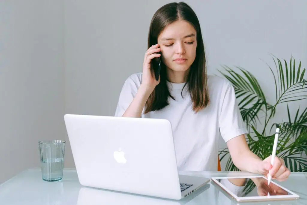 ways to set competitive rates for freelance projects