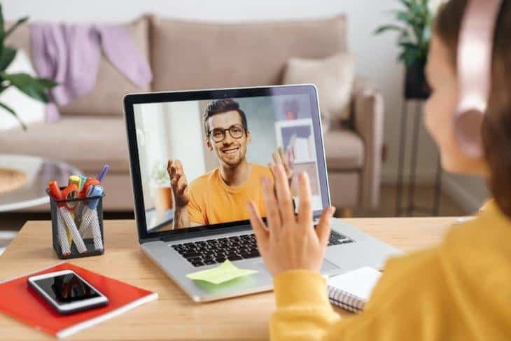 remote jobs that allow you to travel